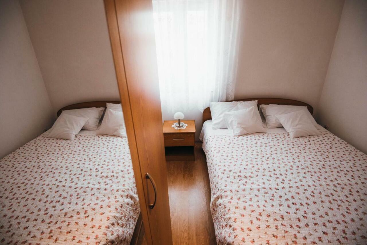 Apartmani Tamaris Vodice Esterno foto