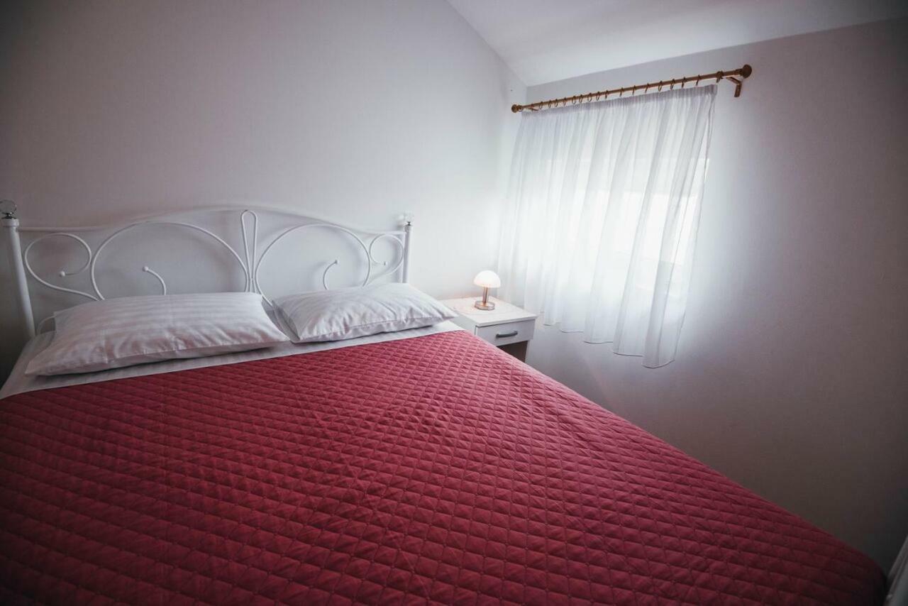 Apartmani Tamaris Vodice Esterno foto