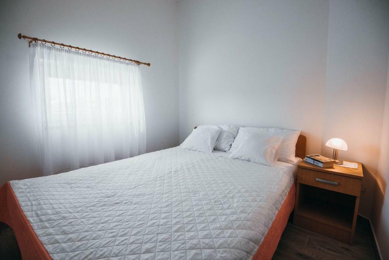 Apartmani Tamaris Vodice Esterno foto